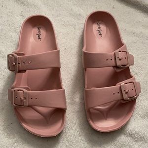 Kid’s EVA FOOTBED SANDALS- Cat & Jack